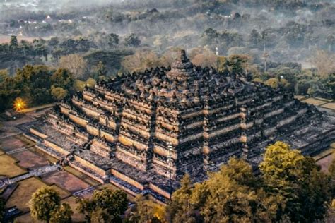 Borobudur Temppelin Rakentaminen: 200-Vuotinen Hanke, Buddhalaisuuden Kuvaja Buddhismin Estetiikasta Ja Arkkitehtuurista